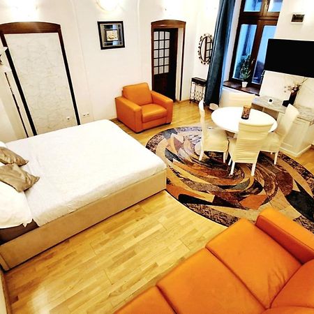 Ada Old Town Apartments 3 Brasov Bagian luar foto